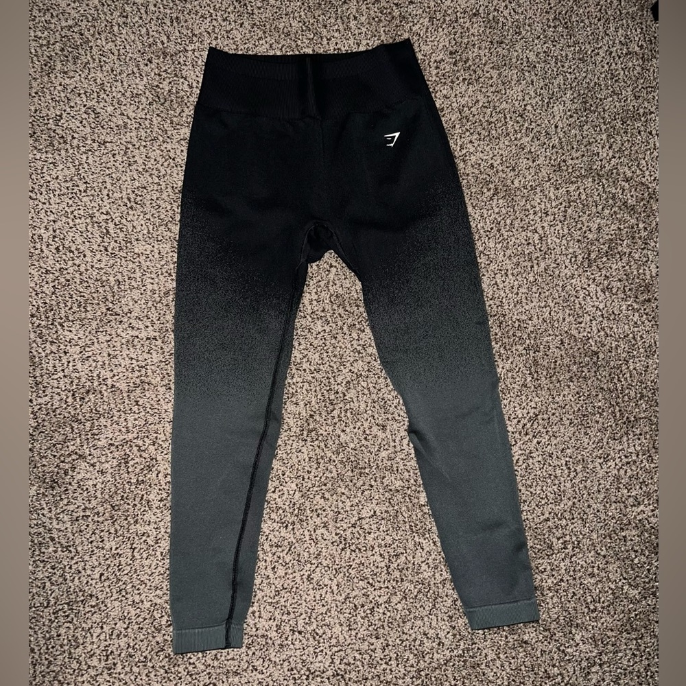 Gymshark Adapt Ombre Seamless Leggings -
Black/Grey- Large